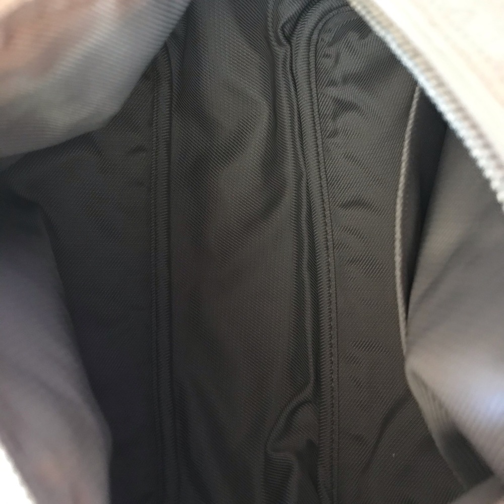 RARE AF Louis Vuitton Comete Bag in Peach Shimmer - LIKE NEW 🤩 Britney Spears - Picture 14 of 15